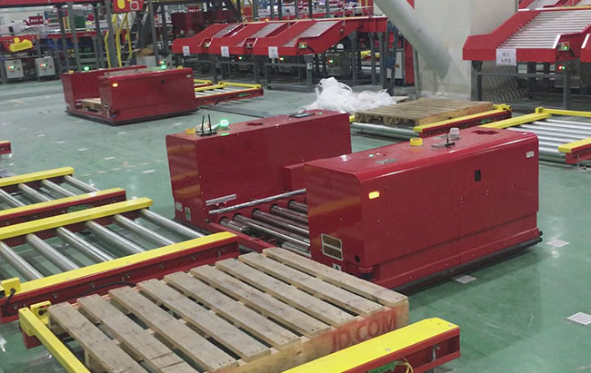 2000kg τυποποιημένο βαρέων καθηκόντων AGV φόρτωσης μη για τη λογιστική αποθήκη εμπορευμάτων